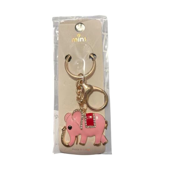 MINT PINK ELEPHANT WITH GOLD PLATED KEY CHAIN - Picture 1 of 1